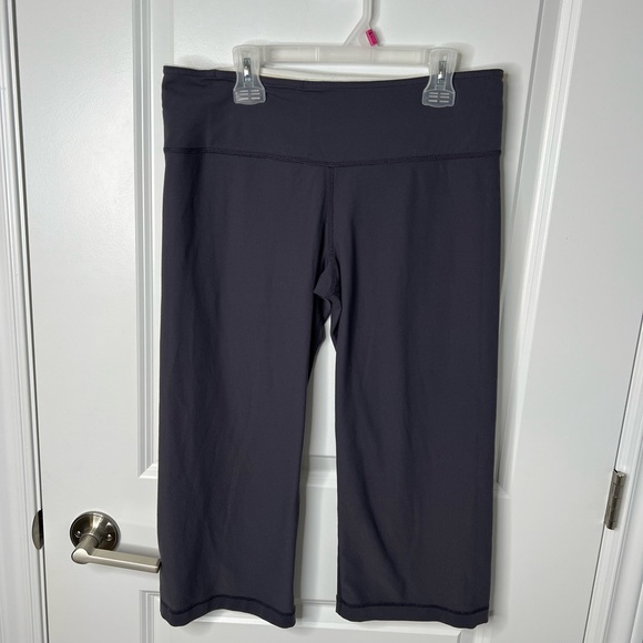 LULULEMON Reversible Groove Crops - Grey - Picture 4 of 7